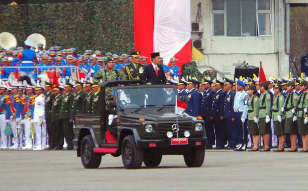 TNI adalah Tentara Rakyat, Jangan Menjauh dari Rakyat, kata Jokowi